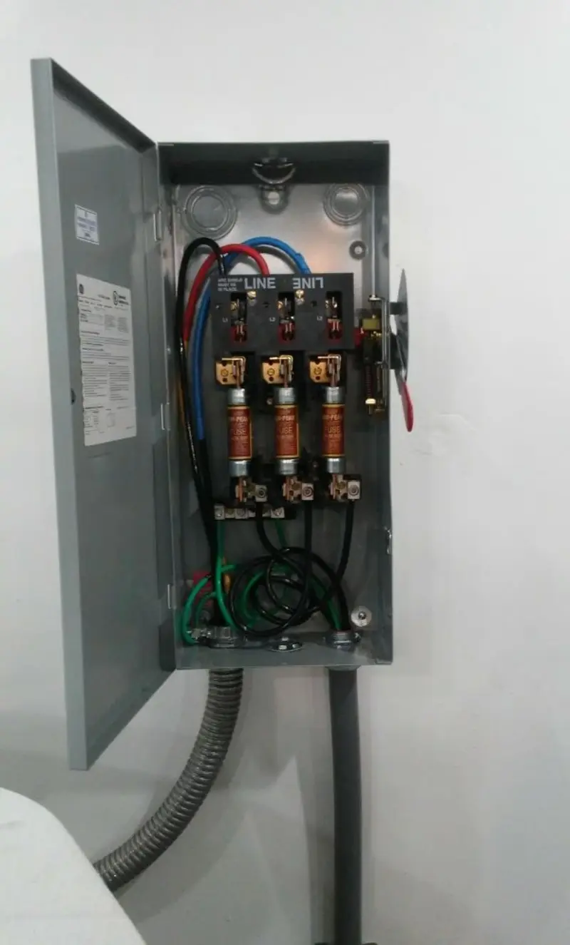 Three-phase disconnect switch installed for Electrical Wiring & Rewiring in Jeffersonville